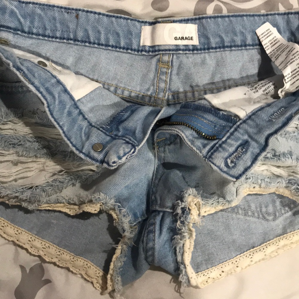 Shorts - Picture 2 of 3